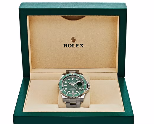 Rolex Submariner Date 'Hulk' Stainless Steel Green Dial 7
